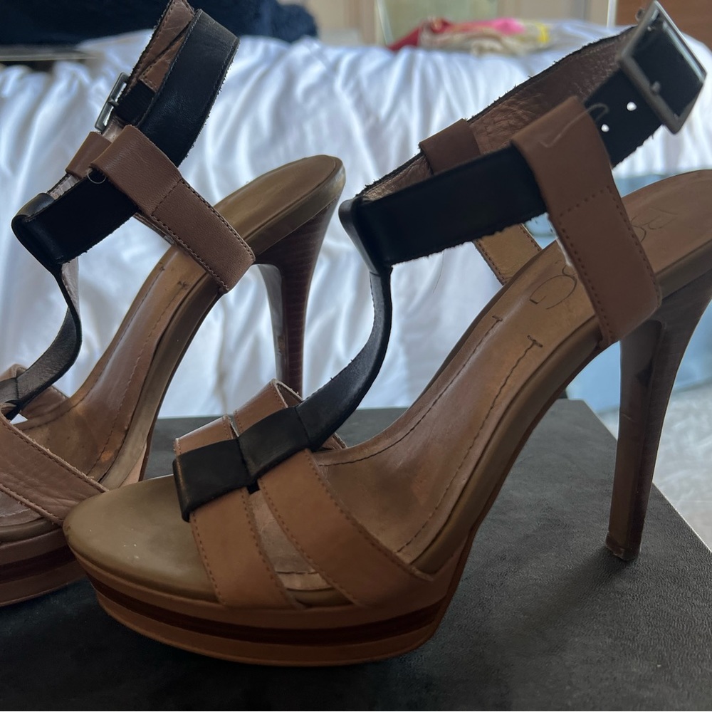 Size 38 BCBG